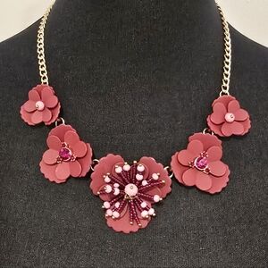 ANN TAYLOR Floral Statement Necklace